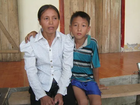 Cán bộ xã mất chim, công an 'dùng hình' với cháu 10 tuổi? ảnh 1