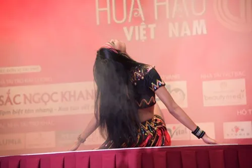 Hoa hậu Việt Nam 2014: Sôi động phần thi Người đẹp Tài năng ảnh 10