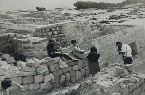 “Quốc gia” này có diện tích 3,5 hecta, nằm giáp vùng biển Địa Trung Hải thuộc miền bắc Israel. Nơi đây có một nhà quốc hội riêng, thậm chí cả một bảo tàng và vườn quốc gia. 2-1.jpg