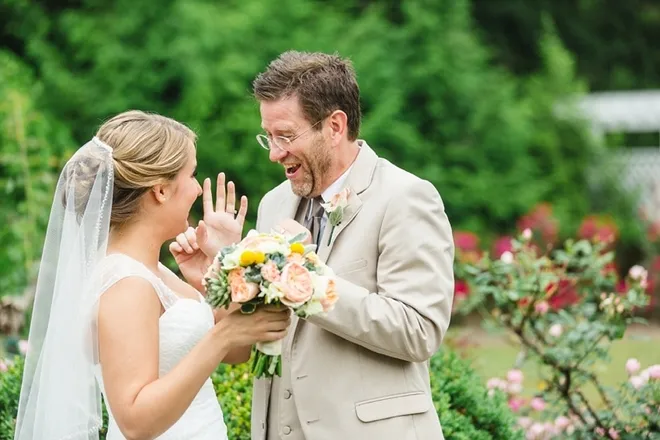 Nước mắt nụ cười của cha trong ngày cưới con gái ảnh 9