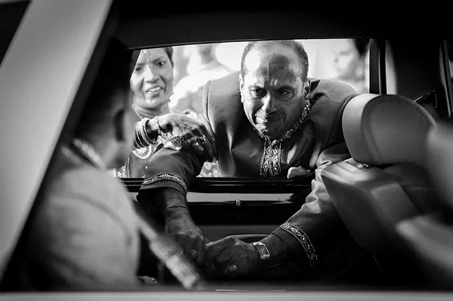 Nước mắt nụ cười của cha trong ngày cưới con gái ảnh 12