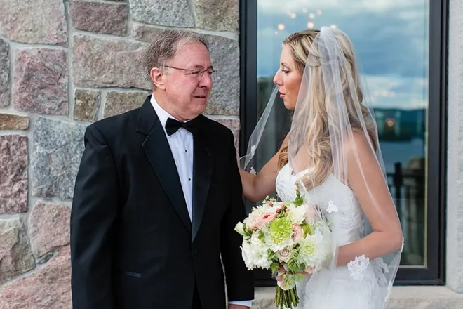 Nước mắt nụ cười của cha trong ngày cưới con gái ảnh 14