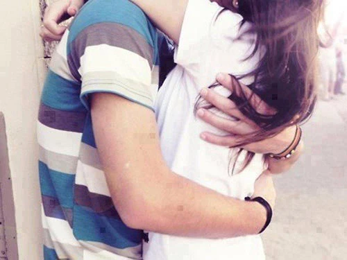 Hãy ôm nhau đi và mọi thứ sẽ ổn ảnh 2