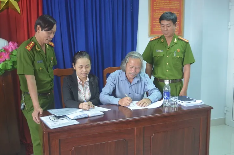 DN khai thác khoáng sản ký cam kết bảo vệ môi trường ảnh 1