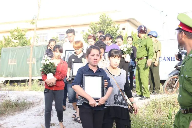 Chùm ảnh: Toàn cảnh phiên tòa xét xử trọng án thảm sát Bình Phước ảnh 4 Chùm ảnh: Toàn cảnh phiên tòa xét xử trọng án thảm sát Bình Phước ảnh 4