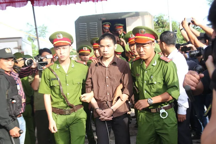 Xử vụ thảm sát Bình Phước: Dương, Tiến lãnh án tử, Thoại 16 năm tù ảnh 36 Xử vụ thảm sát Bình Phước: Dương, Tiến lãnh án tử, Thoại 16 năm tù ảnh 36