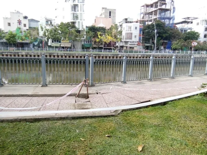 Hàm ếch nguy hiểm xuất hiện ở đường Trường Sa ảnh 2