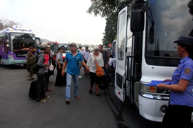 Chỉnh giờ, mở tour tàu ngoại ô cuối tuần ảnh 3 Chỉnh giờ, mở tour tàu ngoại ô cuối tuần ảnh 3