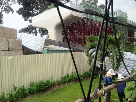 Xe cẩu chục tấn đè sập trường mầm non giữa trung tâm thành phố ảnh 6