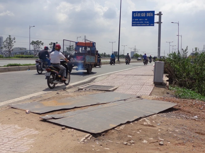 Chuyên gia phân tích những vết nứt 'lạ' trên đường Phạm Văn Đồng ảnh 5