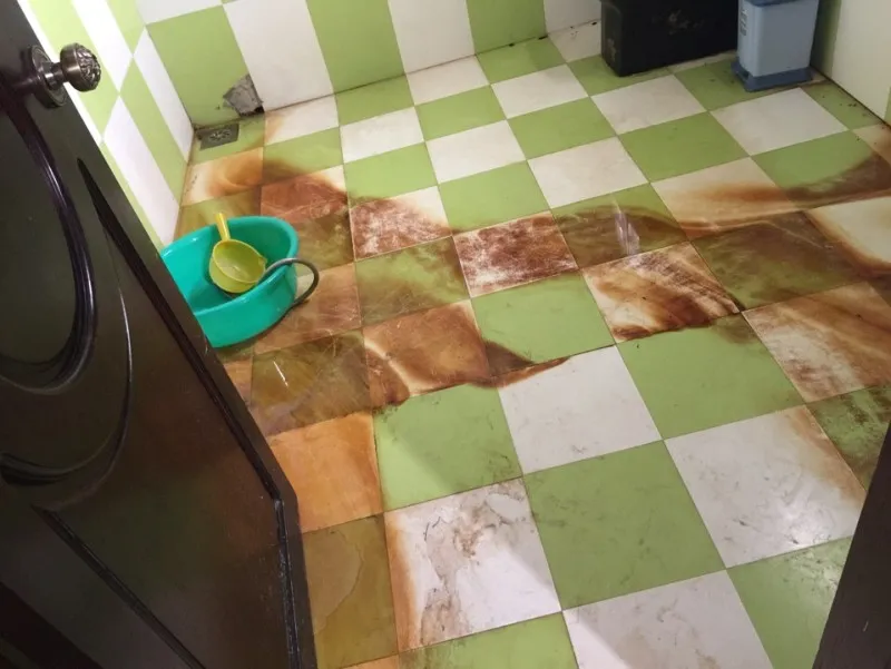 vỡ hồ chứa titan