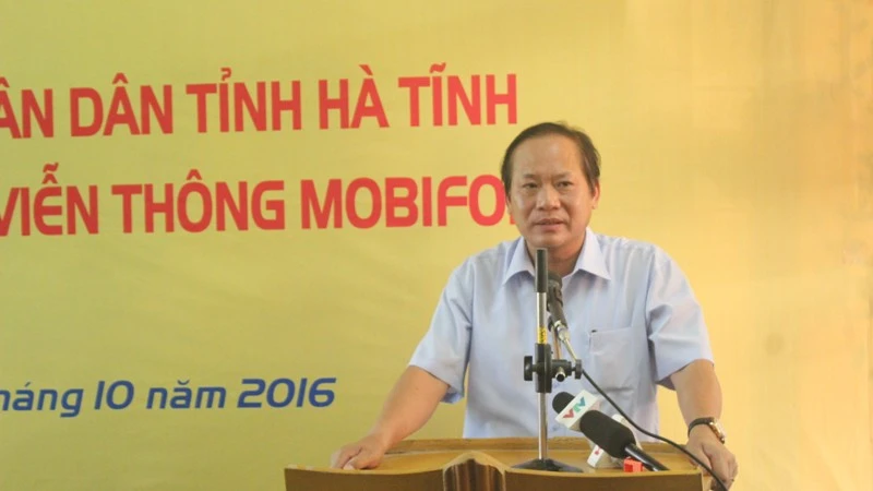 Bộ Thông tin-Truyền thông trao quà cứu trợ tại Hà Tĩnh ảnh 1