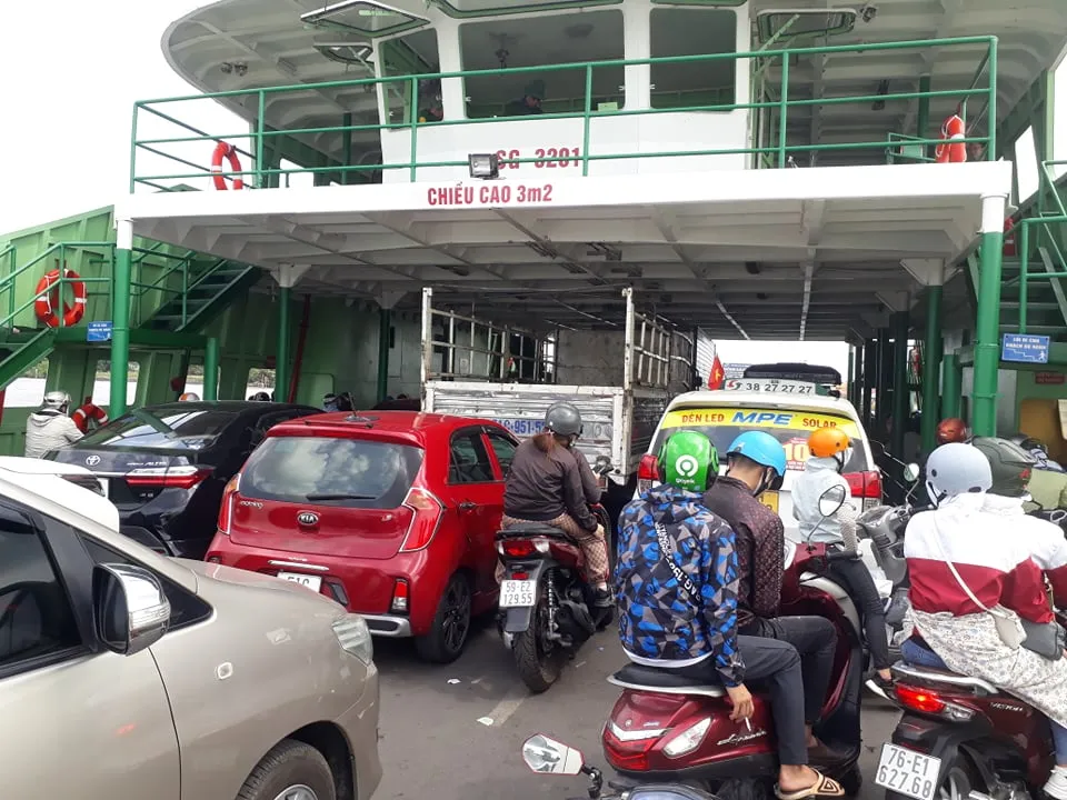 Kẹt xe tại phà Cát Lái: 3 tiếng nhích 1km ảnh 5