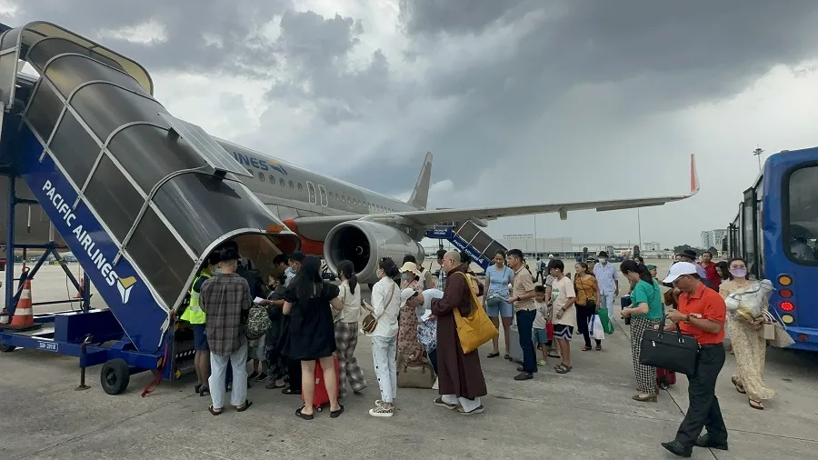 Từ ngày 1-3, các hãng hàng không Việt Nam chính thức tăng giá vé