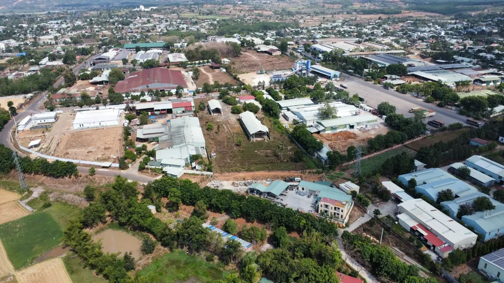 Khu công nghiệp Hòa Bình ở TP Kon Tum. Ảnh: NGUYÊN VŨ khu-cong-nghiep-4.jpg