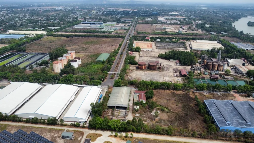 Bên trong khu công nghiệp Tâm Thắng. Ảnh: NGUYÊN VŨ khu-cong-nghiep-6.jpg