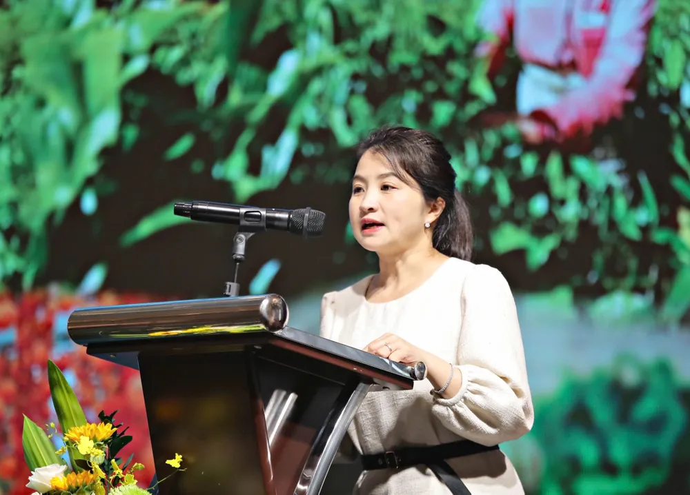 Bà Nguyễn Thùy Quý Tú, Chi cục trưởng Chi cục Quản lý chất lượng nông lâm sản và thủy sản tỉnh Lâm Đồng. Ảnh: TIẾN THÀNH nong-san-da-lat-ba tu.jpg