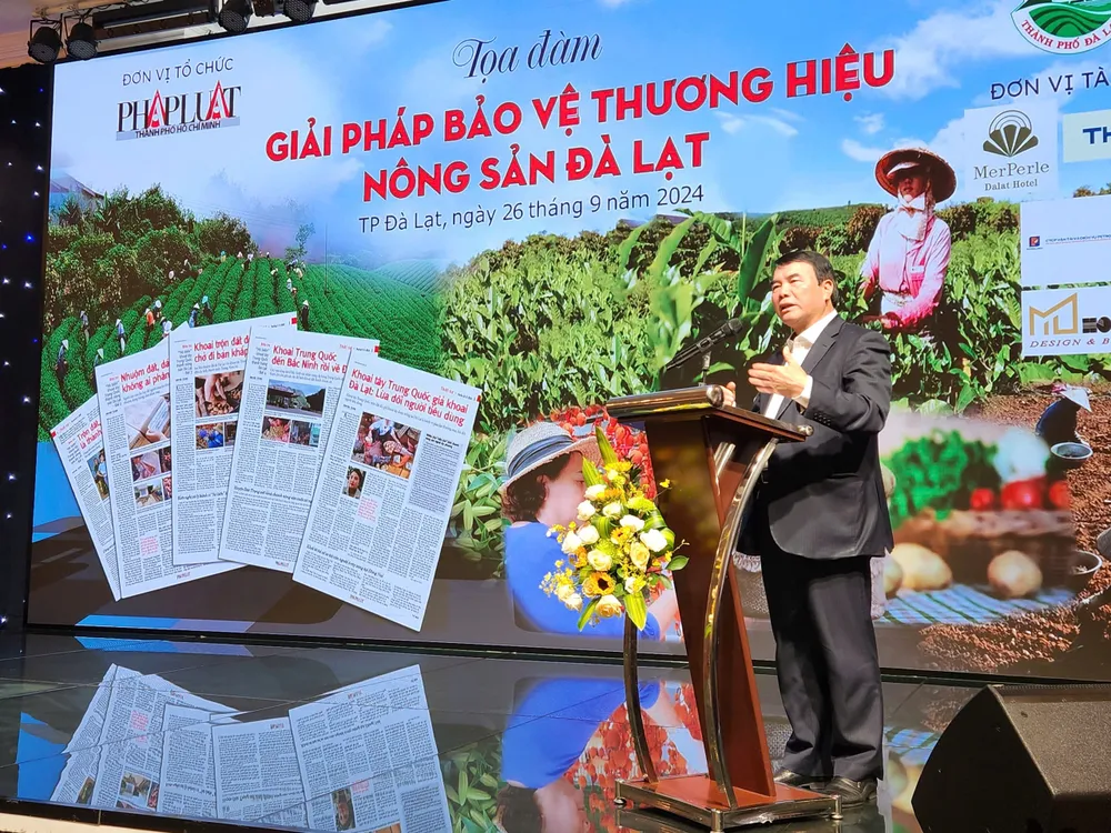Ông Phạm S - Phó Chủ tịch UBND tỉnh Lâm Đồng đánh giá cao loạt bài của báo Pháp Luật TP.HCM. Ảnh: TIẾN THÀNH nong-san-da-lat-pham s.jpg