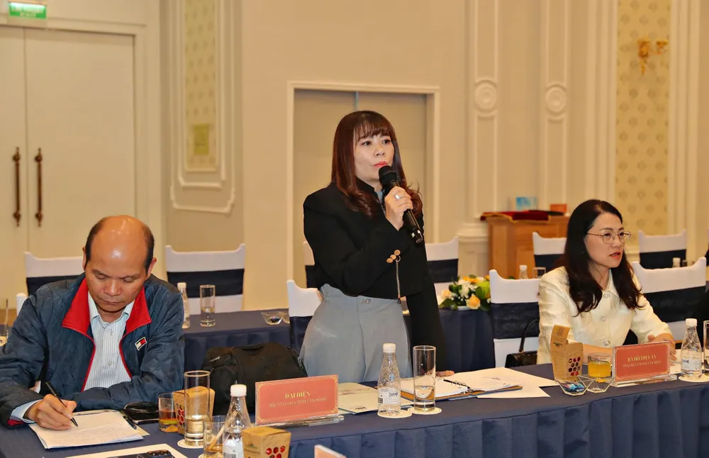 Bà Trần Thị Oanh, Phó chủ tịch Hội nông dân tỉnh Lâm Đồng. Ảnh: TIẾN THÀNH nong-san-da-lat-tranthioanh.jpg