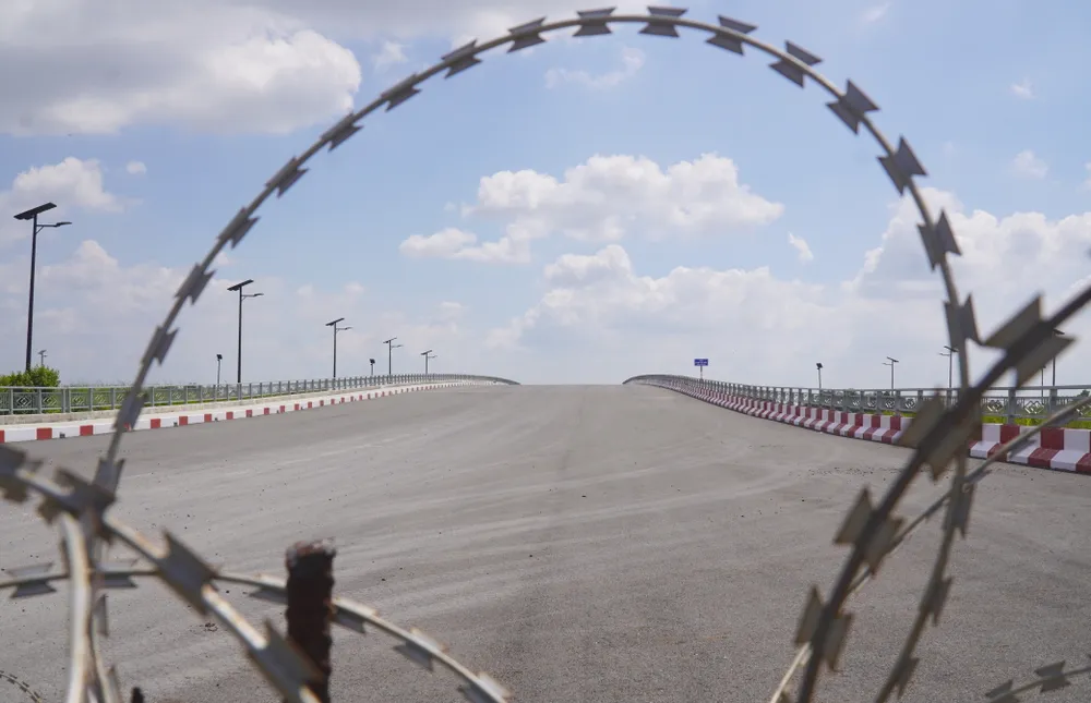 cầu vàm cái sứt