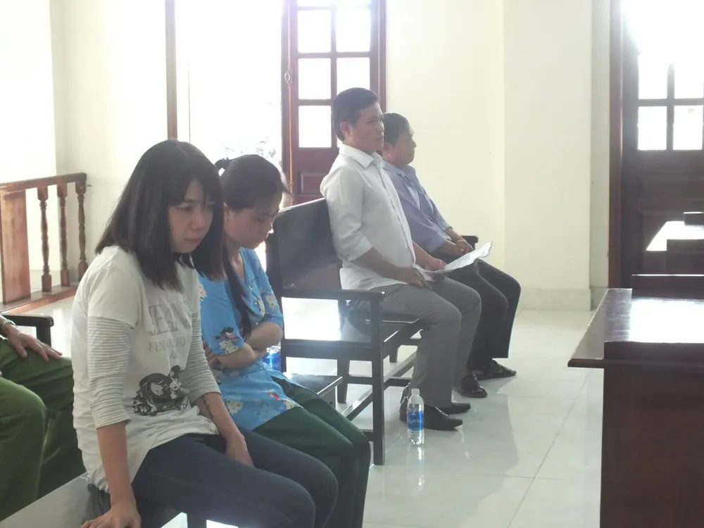 Toà yêu cầu truy cứu chủ khách sạn chứa mại dâm