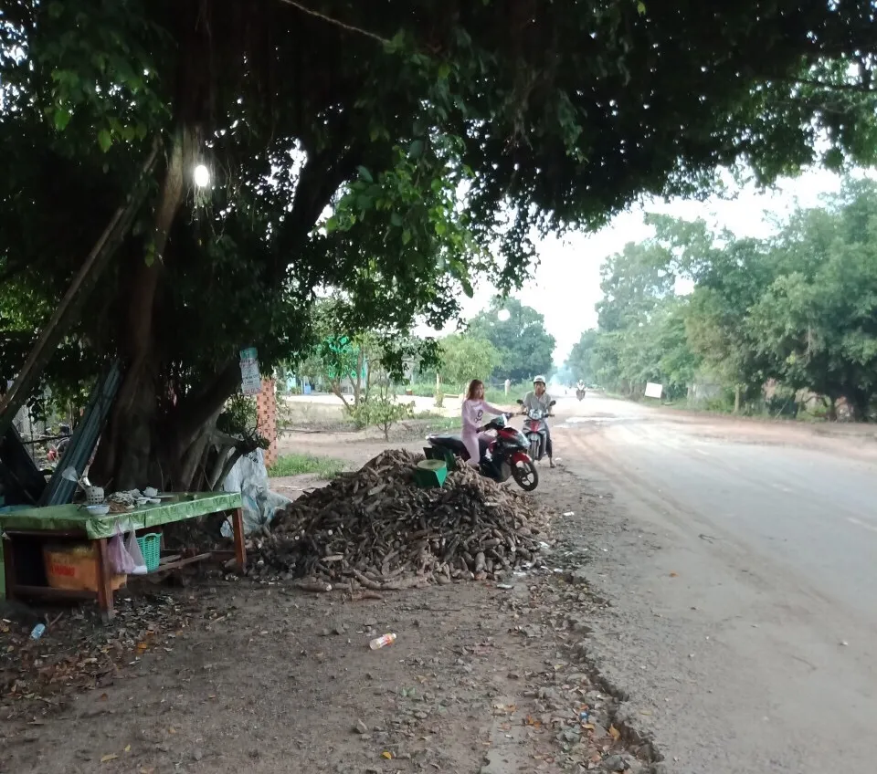 Chủ tịch huyện nói về cái chết của người thu gom mì mót ảnh 1