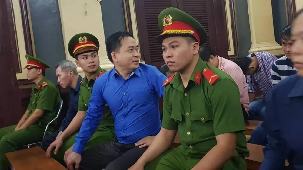 Tài liệu về quốc tịch thứ 2 của Vũ 'nhôm' không được chấp nhận ảnh 1