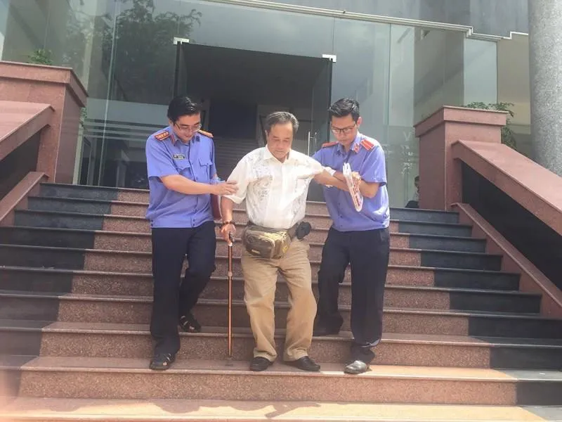 VKSND TP.HCM thụ lý yêu cầu đòi bồi thường oan 1 đồng danh dự ảnh 1