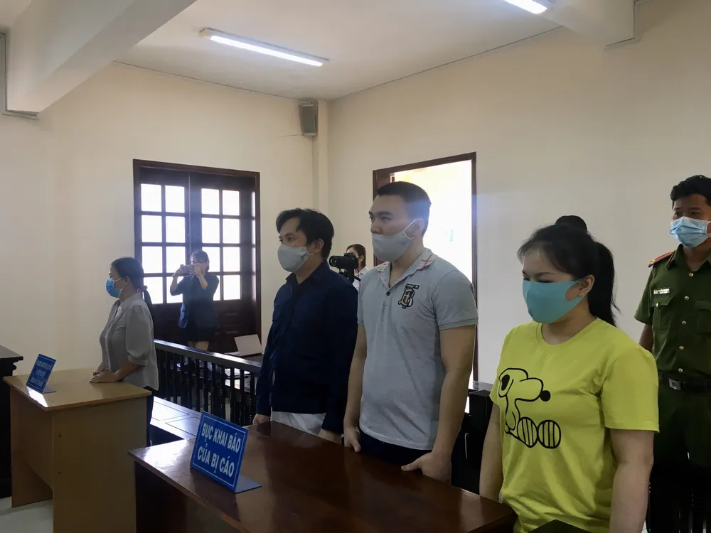 Tuyên án vụ tra tấn cô gái đến sảy thai ở Bình Chánh ảnh 2