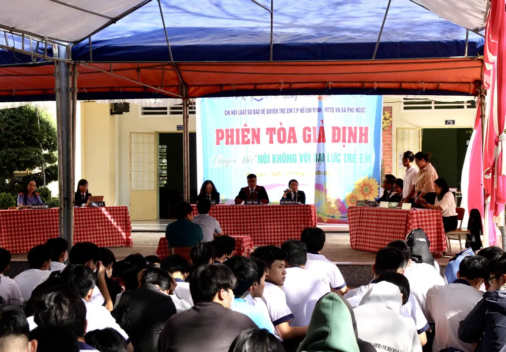 Chương trình đã nhận được sự quan tâm, hào hứng từ nhà trường và các em học sinh. Ảnh: TRẦN LINH Chương trình đã nhận được sự quan tâm, hào hứng từ nhà trường và các em học sinh. Ảnh: TRẦN LINH