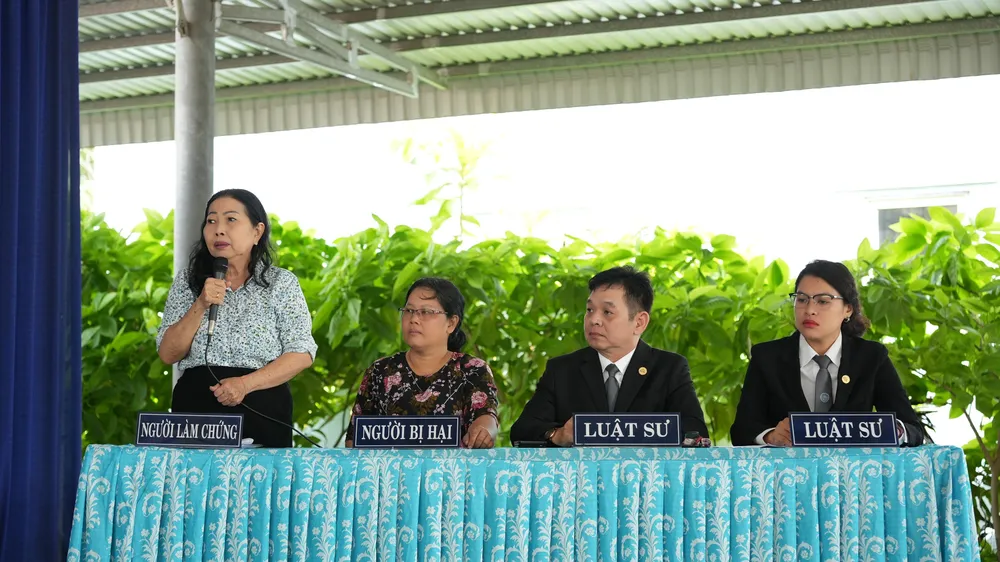 Nạn nhân của bạo hành gia đình hãy chủ động tố cáo để tự bảo vệ mình, đừng chờ ai lên tiếng giùm mình. Ảnh: HC