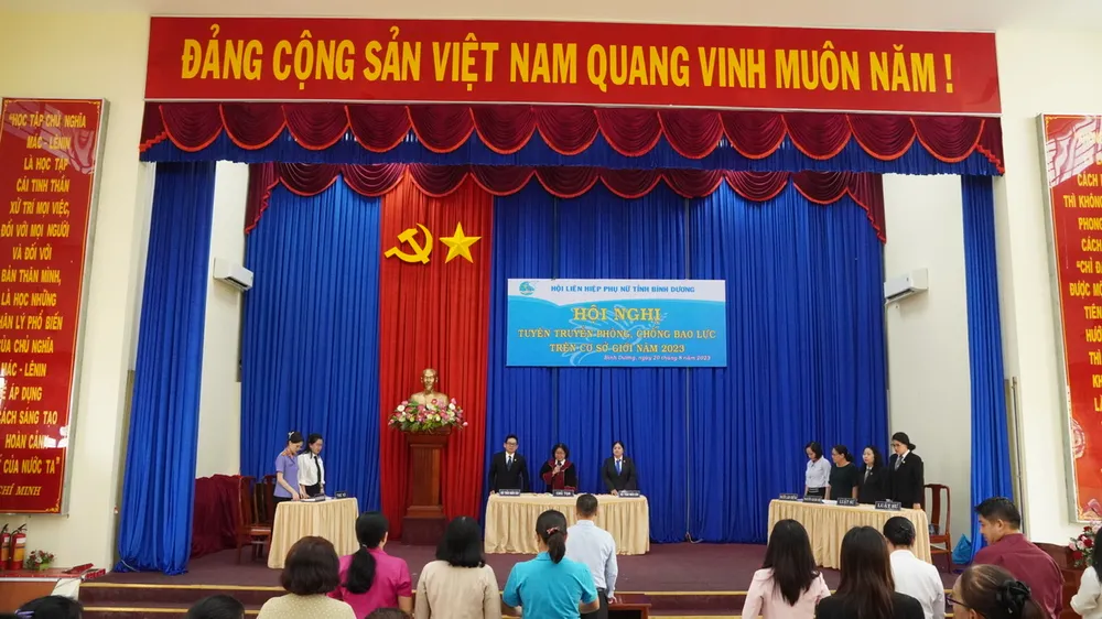 Chương trình nhằm nâng cao nhận thức, năng lực và trách nhiệm của cộng đồng trong việc phòng ngừa và ứng phó với bạo lực. Ảnh: TRẦN LINH