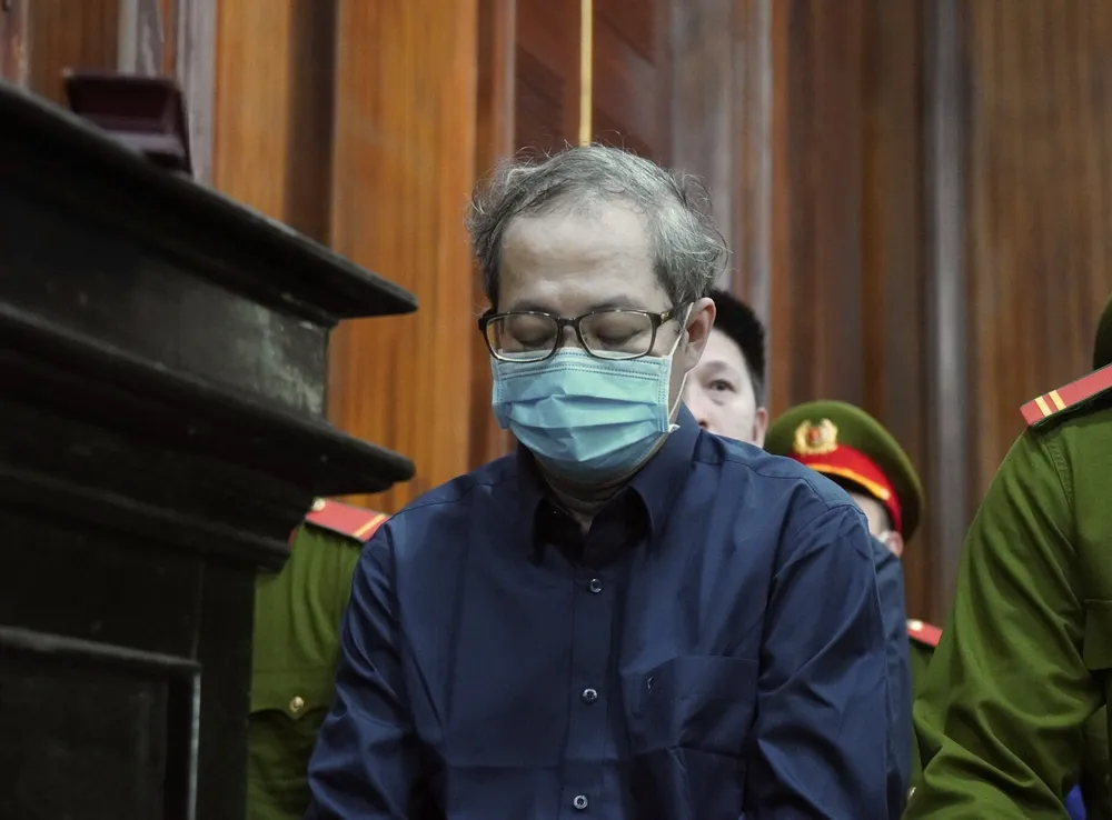 Cựu giám đốc Bệnh viện TP Thủ Đức Nguyễn Minh Quân lãnh án 21 năm tù về các tội tham ô tài sản, rửa tiền. Ảnh: TRẦN LINH cuu-giam-doc-benh-vien-thu-duc-tham-o-va-rua-tien.jpg