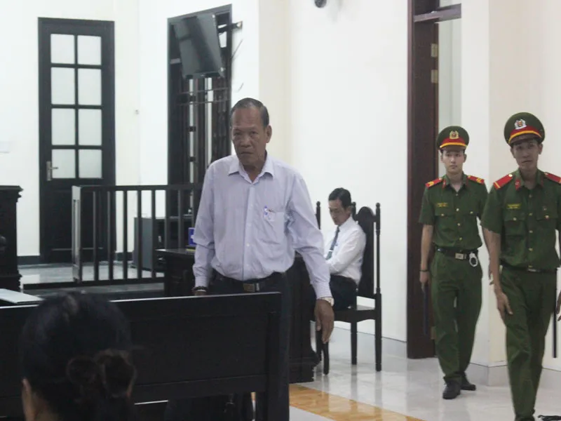 Cựu giám đốc Sở NN&PTNT Bến Tre bị phạt 3 năm án treo ảnh 1 Cựu giám đốc Sở NN&PTNT Bến Tre bị phạt 3 năm án treo ảnh 1