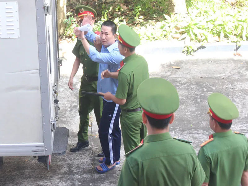 Trưởng BQL công trình giao thông và đô thị lãnh án tù