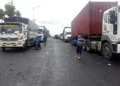 Tài xế chở hàng vào TP Cần Thơ vẫn gặp khó vì quy định mới