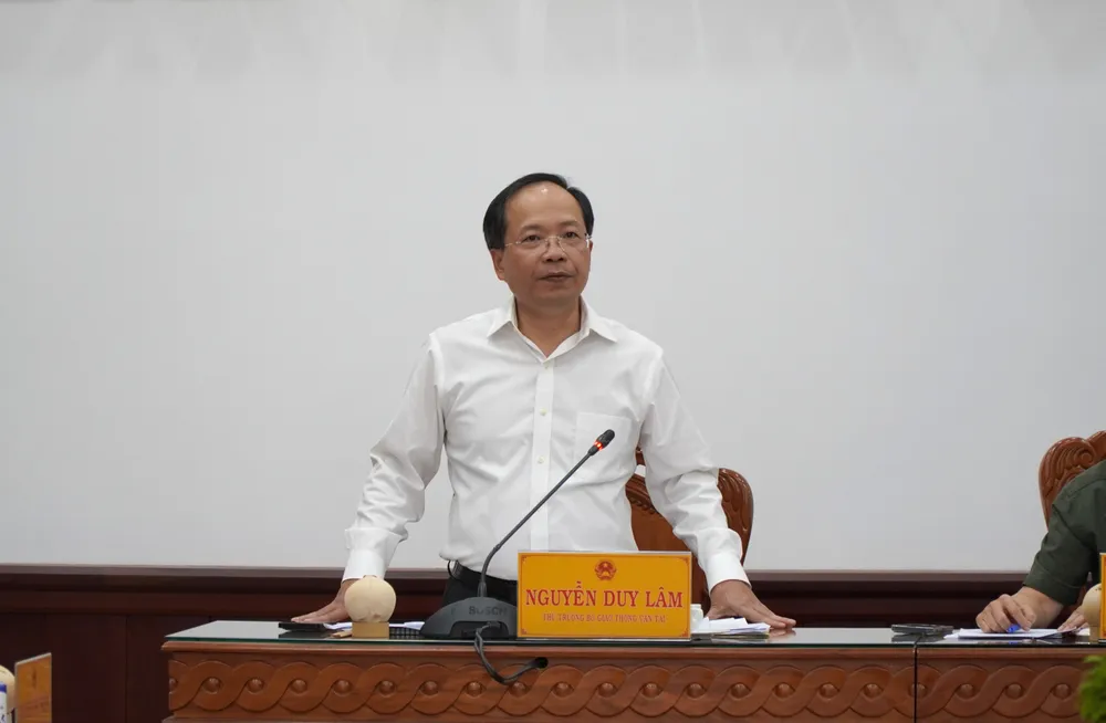 Thứ trưởng Bộ GTVT Nguyễn Duy Lâm báo cáo tình hình thiếu cát trầm trọng ở các dự án trọng điểm phía Nam Thieu-cat-du-an-phia-Nam (3).JPG
