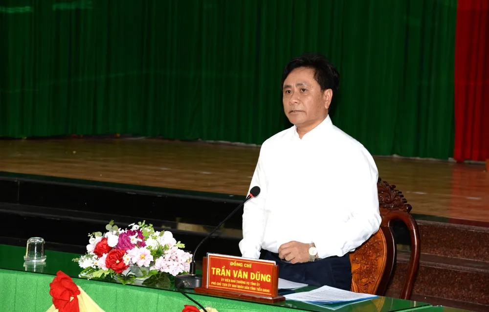 Ông Trần Văn Dũng - Phó Chủ tịch Thường trực UBND tỉnh Tiền Giang phát biểu chỉ đạo tại hội nghị. cao-toc-Cao- Lanh- An-Huu (1).jpg