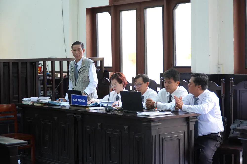 Nu-thu-quy-Tran-Thi-Tuyet-keu-oan (2).JPG