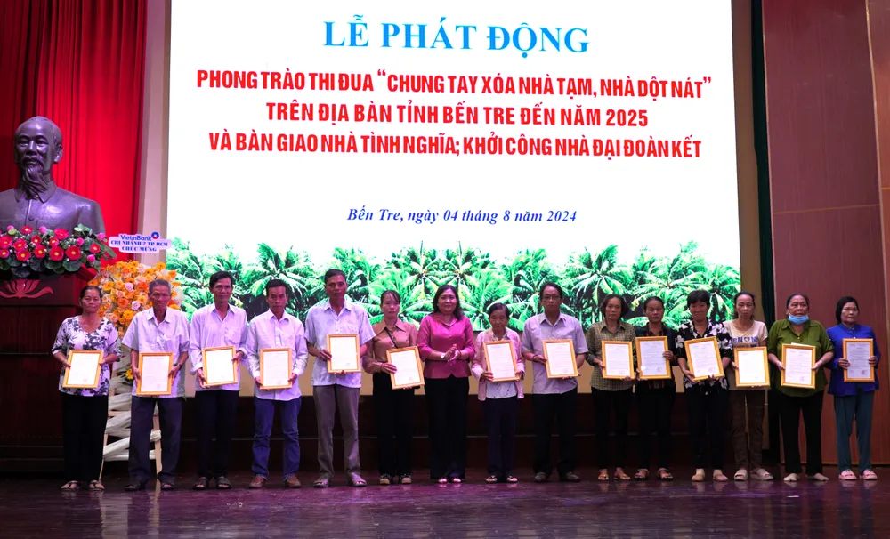 xoa-nha-tam-nha-dot-nat (2).JPG