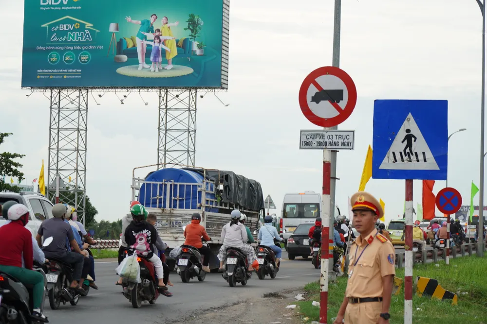 Cau-Rach-Mieu (3).JPG