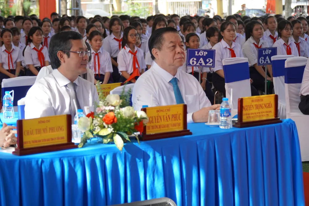 Khai giảng năm học mới