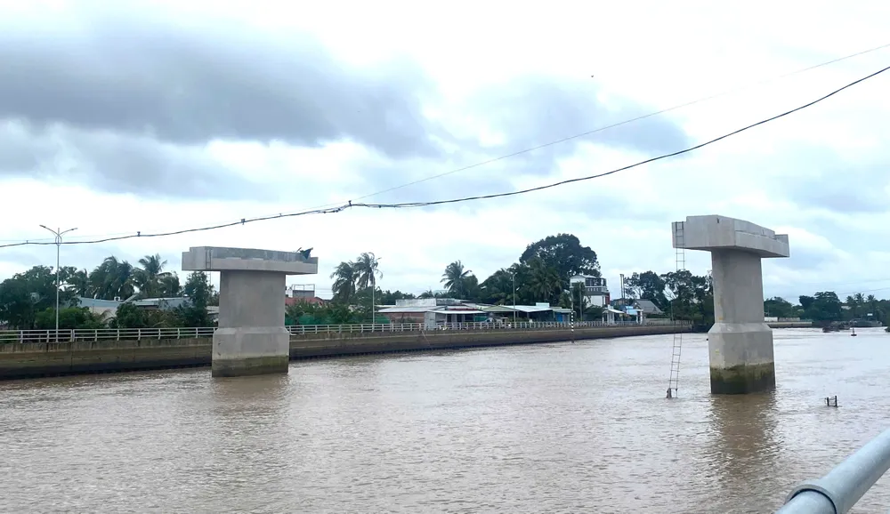 Cầu Mỏ Cày (3).jpg