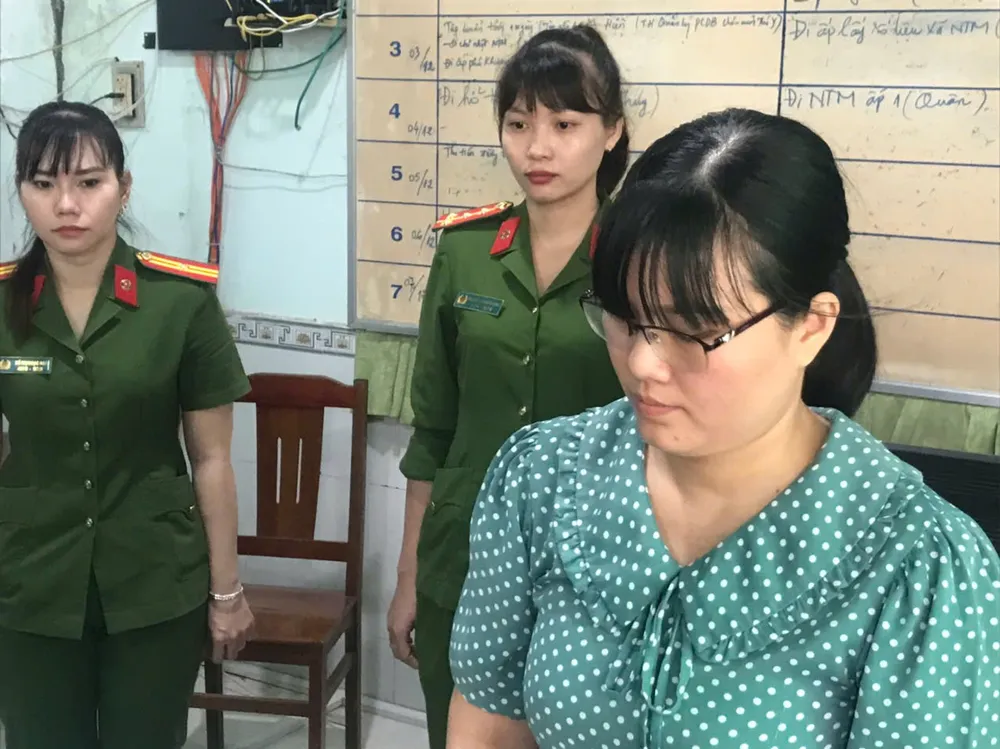 Bến Tre: Bắt nữ kế toán xã chiếm đoạt hơn 2,7 tỉ đồng