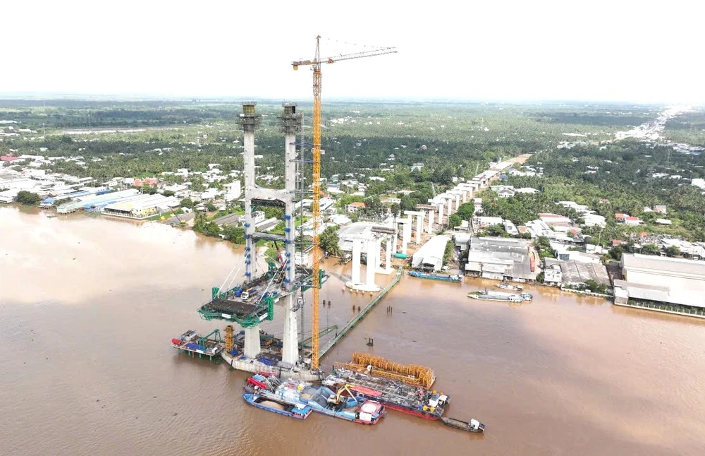 Tiền Giang: Hạn lưu thông khu đường tỉnh 864 để thi công lắp dầm cầu Rạch Miễu 2