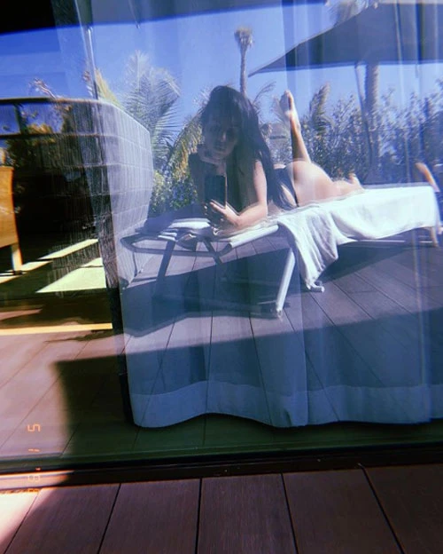 The Sun khai thác Ronaldo sắp đón baby thứ 5 ảnh 3