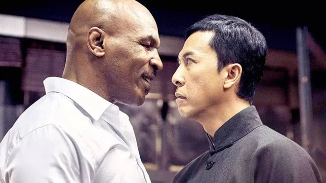 Mike Tyson thượng đài ở tuổi 53 và kẻ thách đấu Holyfield ảnh 1