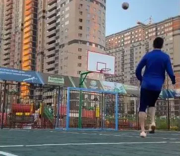 Ronaldo bị cầu thủ trẻ ở học viện ‘thách đấu’ ảnh 2