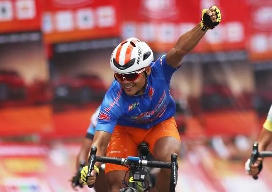 Góc camera Lê Nguyệt Minh: Nỗi khổ và hiểm nguy của cua rơ ảnh 1 Góc camera Lê Nguyệt Minh: Nỗi khổ và hiểm nguy của cua rơ ảnh 1