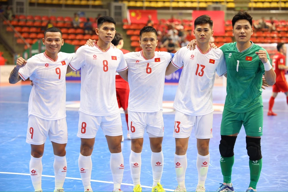 Futsal Việt Nam có chiến thắng đầu tiên tại bảng A giải Futsal châu Á. ẢNH: HỒNG PHAN Trung Quốc, Việt Nam